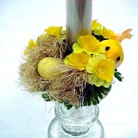 1 Mini narcissus candle ring with birds & nest.