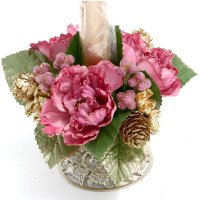 1 Glitter-edged Peony candle ring